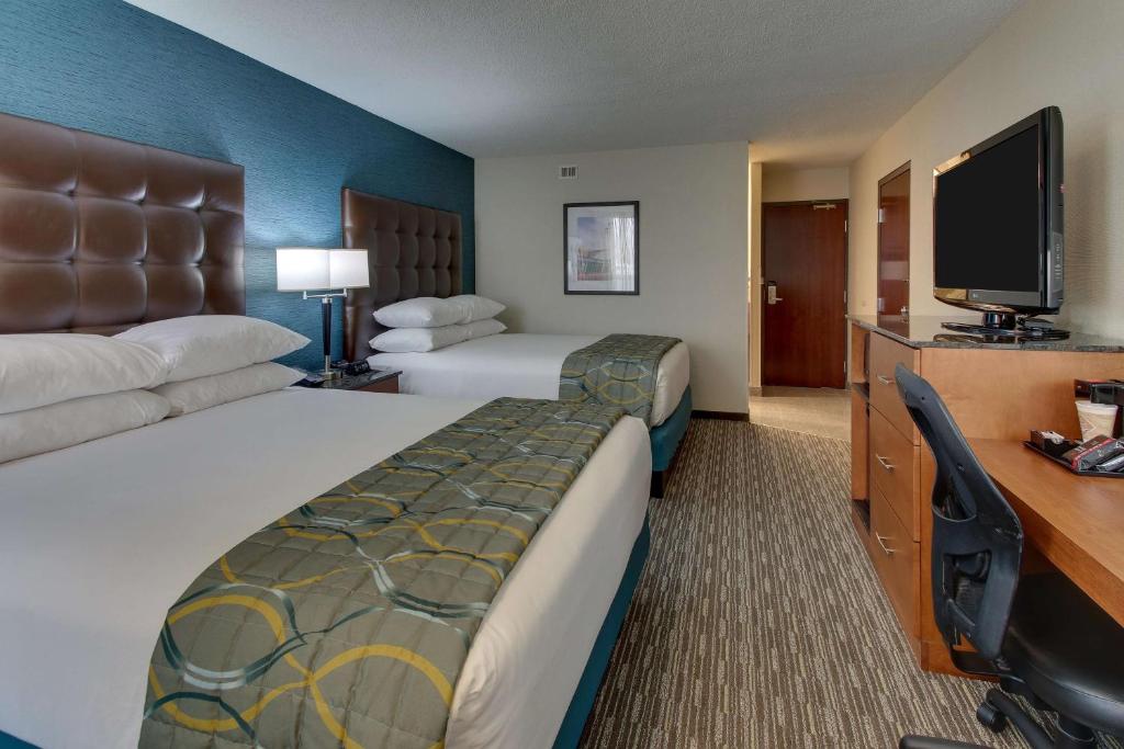 Pear Tree Inn St. Louis Airport photo