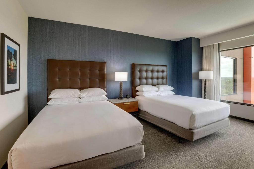 Drury Plaza Hotel Orlando - Disney Springs Area - Habitación Deluxe Queen Con Dos Camas Queen