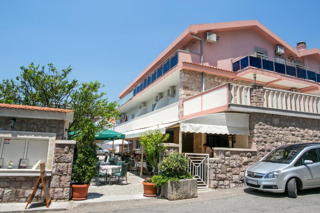 Budova, kde se apartmán nachází