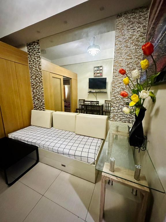 Shell Residences Moa Manila Jona