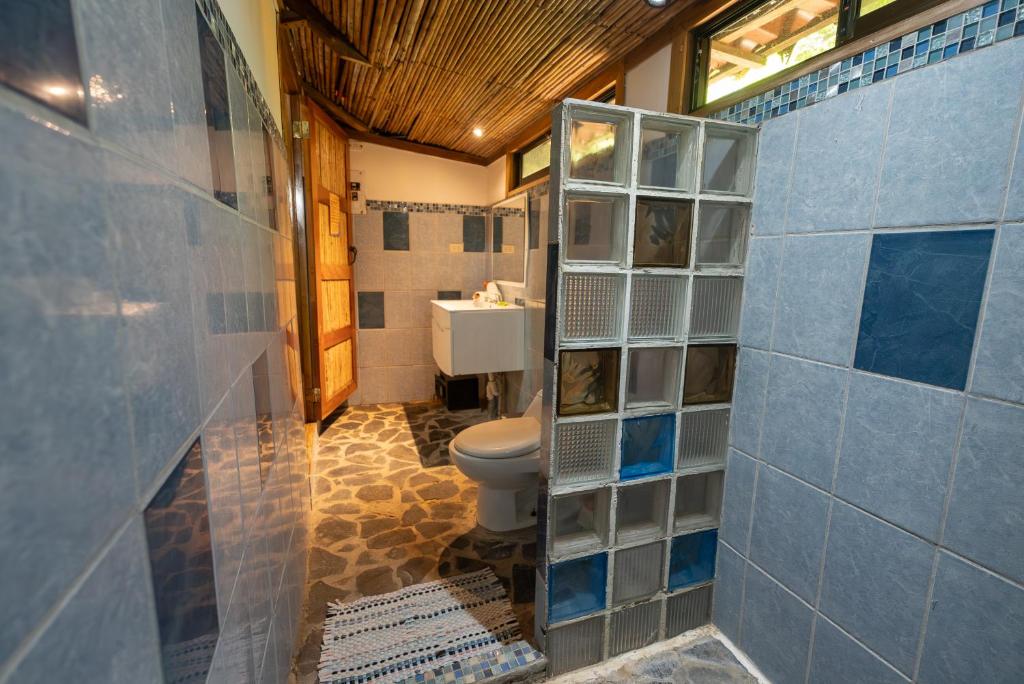 Koupelna v ubytování B&B Ranchos Itaúna