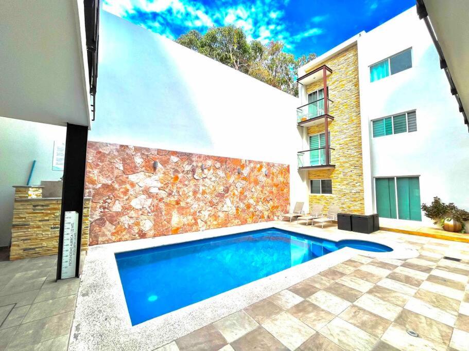 Close to beach with pool & located at Golden Zone, Mazatlán (updated
