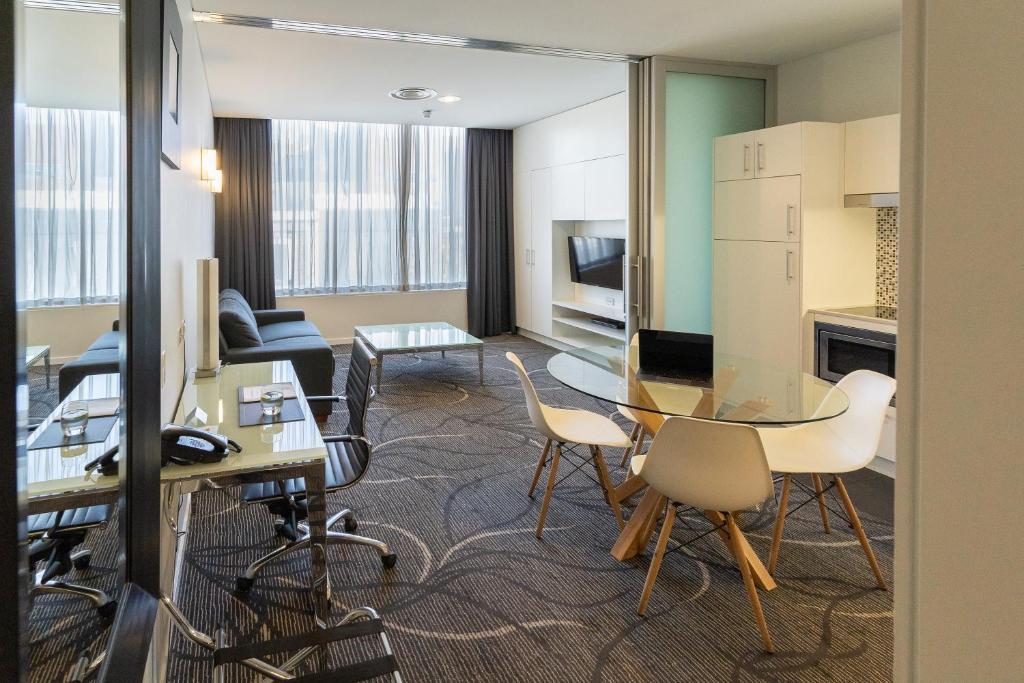 Adelaide Rockford - Resim 42