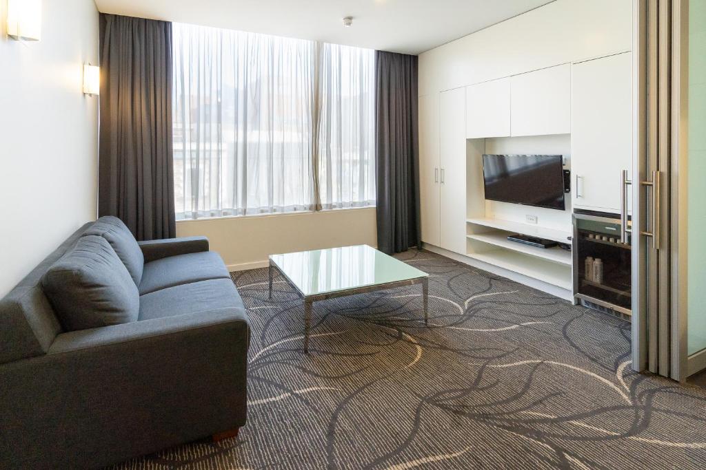 Adelaide Rockford - Resim 40