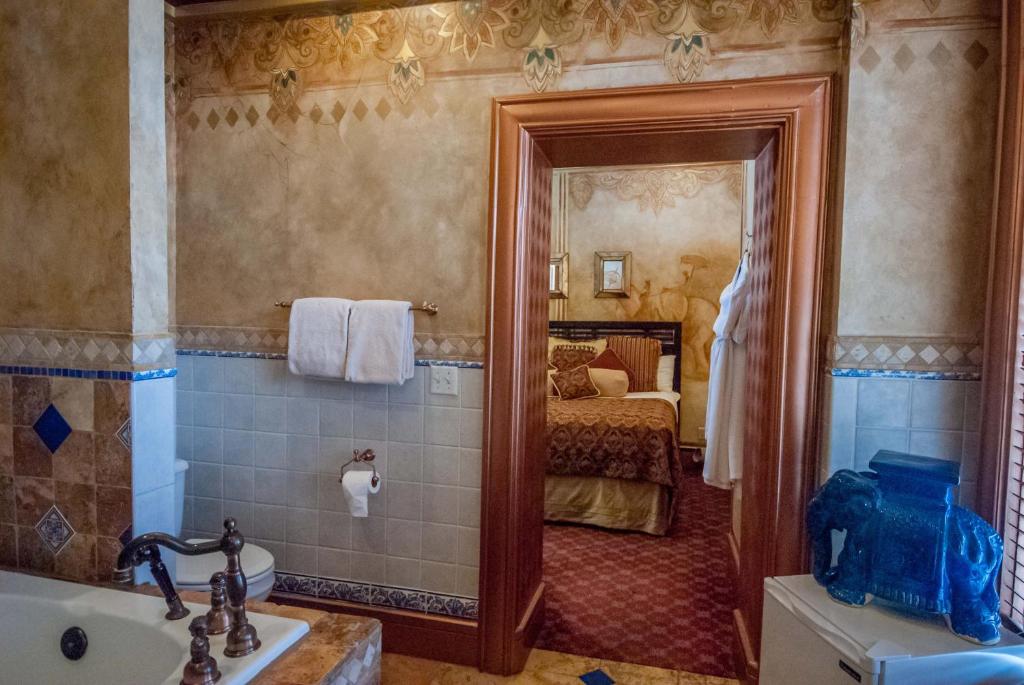 The Anniversary Inn - South Temple - Chambre Royale Avec Salle De Bain Spa