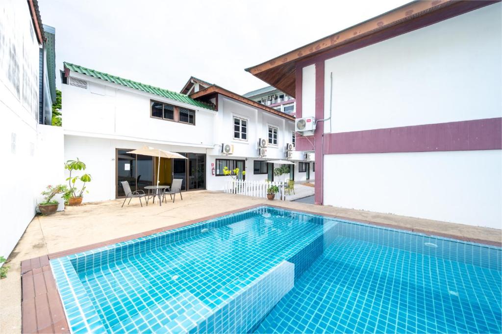 The President Hotel at Chokchai 4 - Resim 35