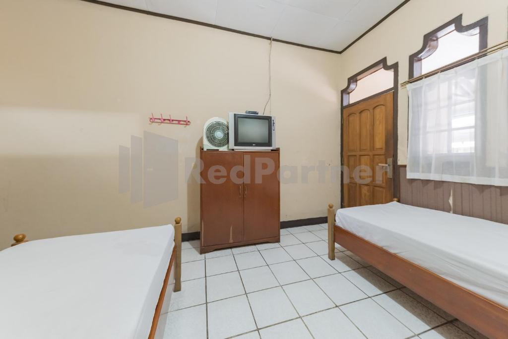 Homestay PKPN Garut Mitra RedDoorz - Standaard Twin Room