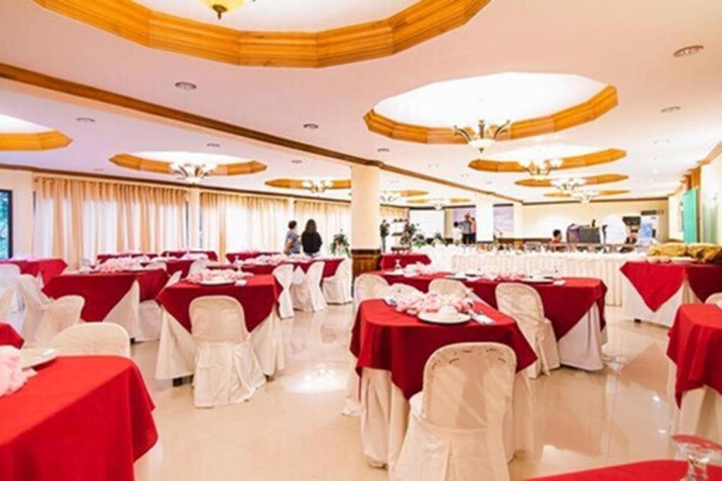 Restaurace v ubytování Sierra Resort