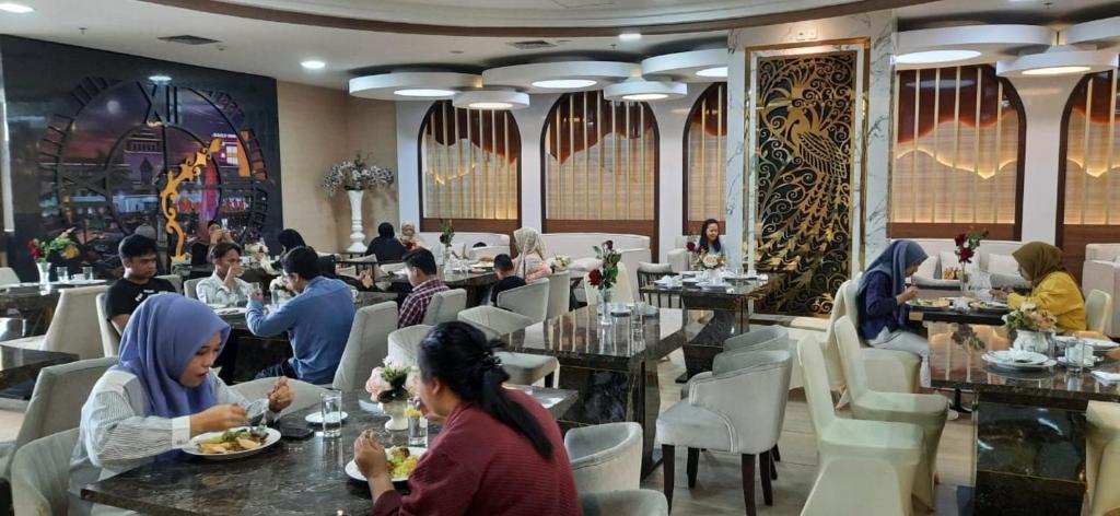 Restaurace v ubytování Hotel Daily Inn Bandung