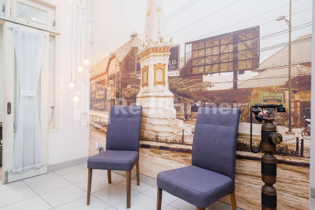 Posezení v ubytování Just 11 Boutique Syariah Mitra RedDoorz near UGM Yogyakarta