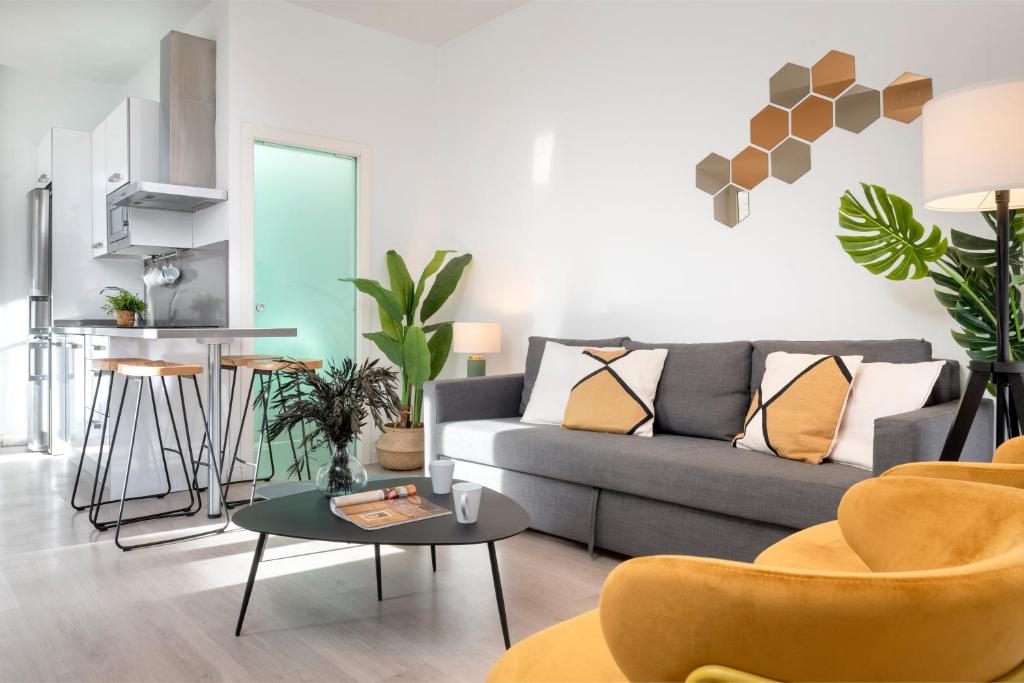 Correduría Suites Apartments