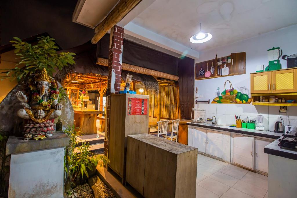 Kuchyň nebo kuchyňský kout v ubytování The Nest Canggu