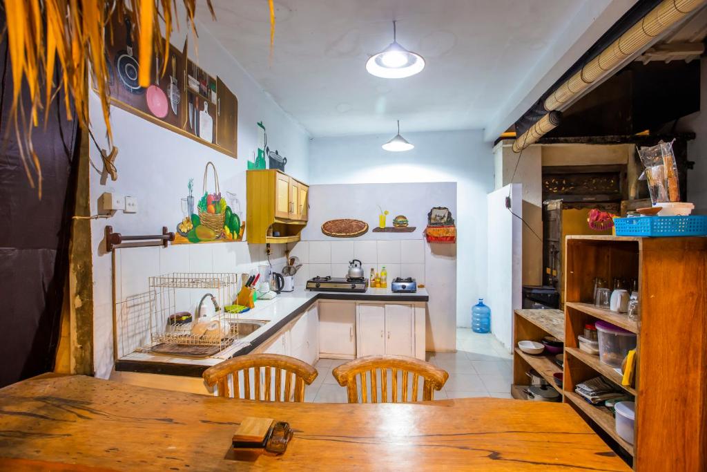 Kuchyň nebo kuchyňský kout v ubytování The Nest Canggu