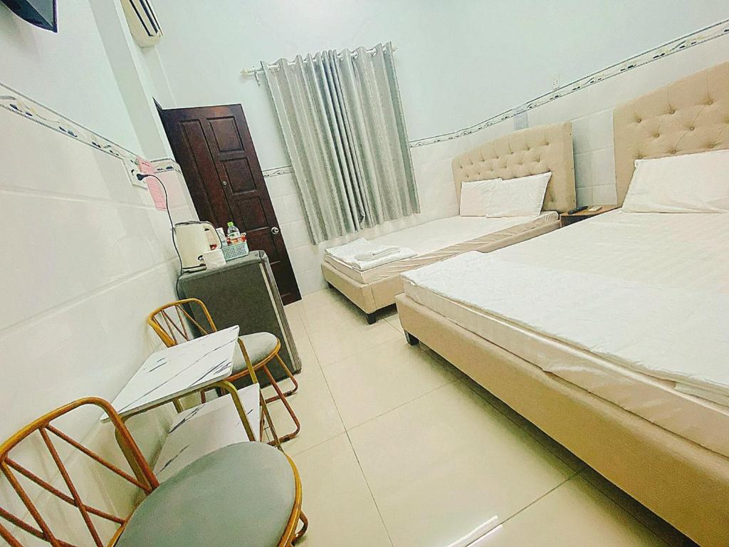 Phước Hưng 1 Hotel - Sala Quadrupla Superiore
