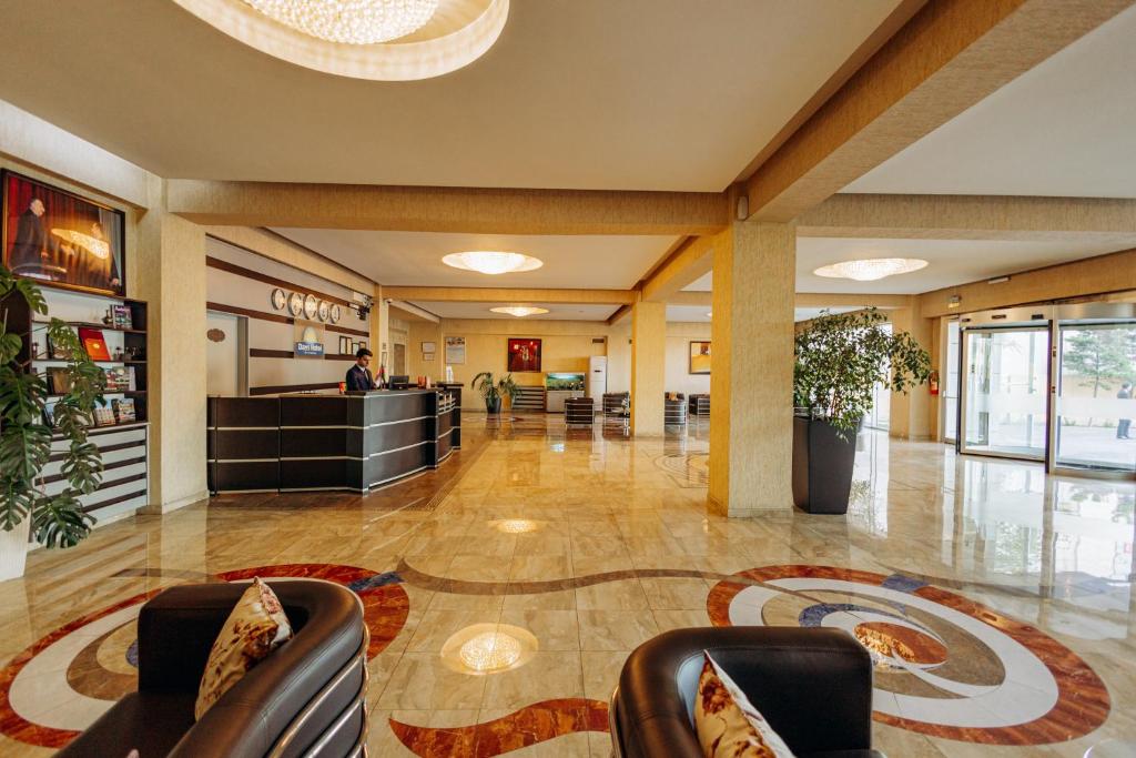 Vstupní hala nebo recepce v ubytování Days Hotel By Wyndham Baku