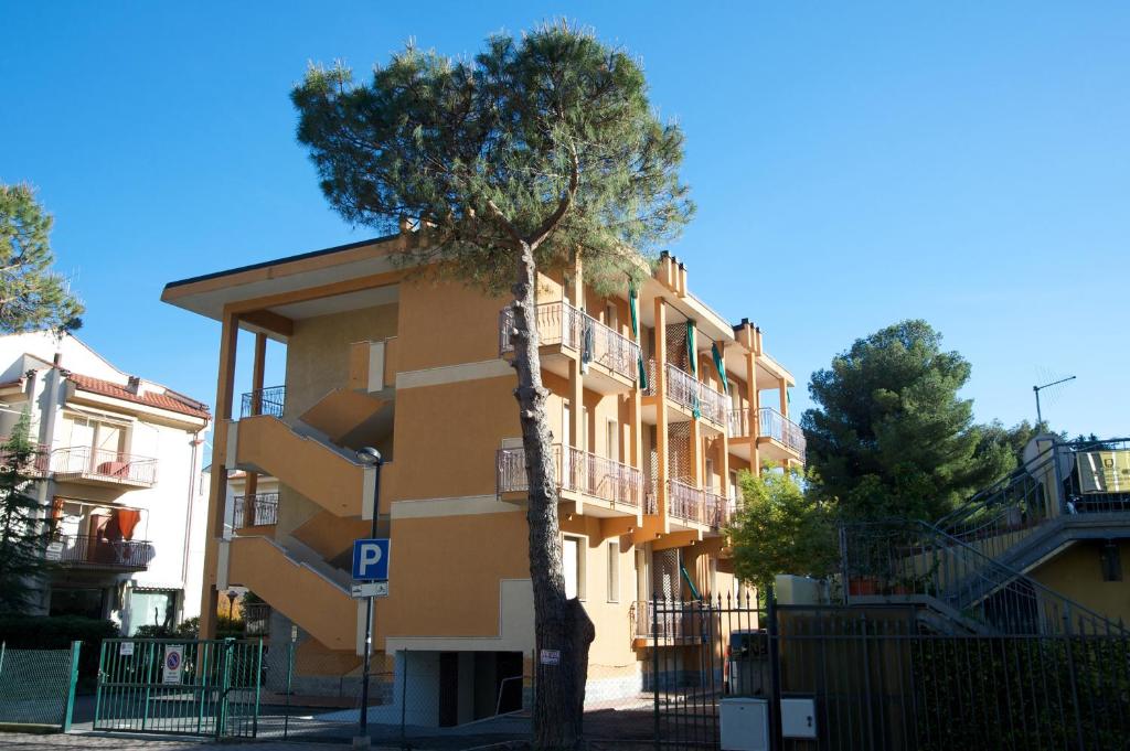 Budova, v ktorej sa apartmán nachádza