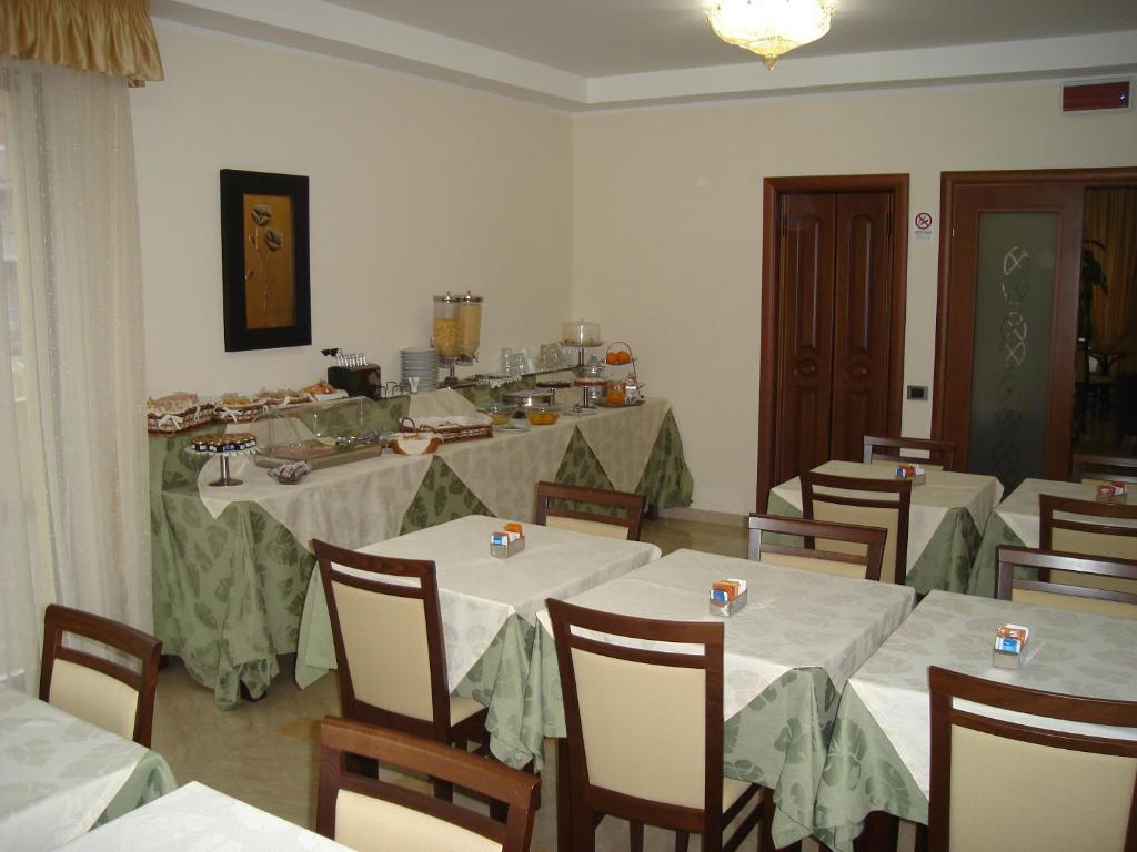 Restaurace v ubytování Hotel Le Palme