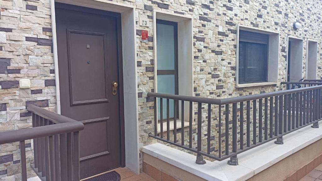 A balcony or terrace at Bungalow en primera línea del mar