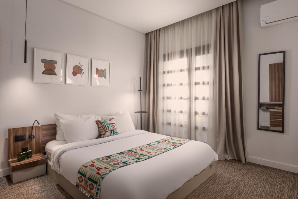 Livingville Nine - 4