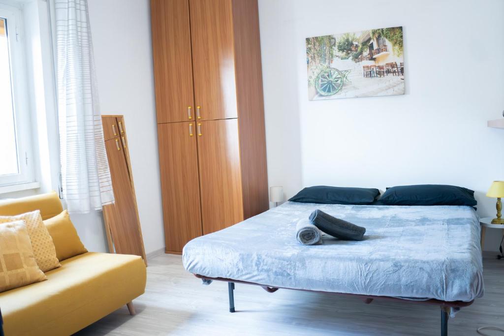 Zdjęcie z galerii obiektu Nonna Pina Guest House [Moderno Appartamento vicino Metro A]Wifi,Netflix w Rzymie