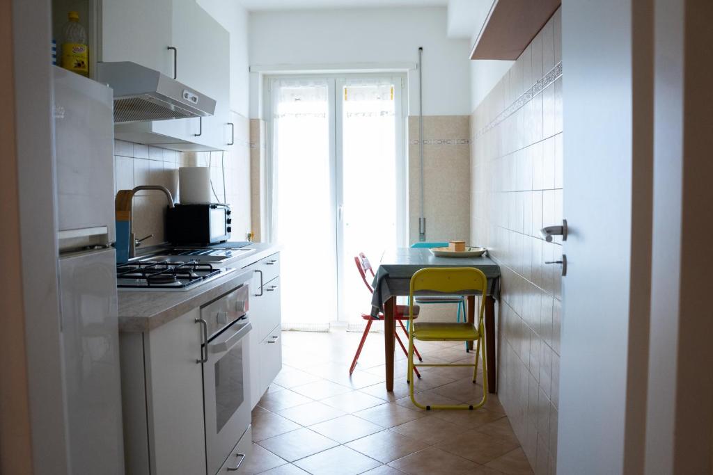 Zdjęcie z galerii obiektu Nonna Pina Guest House [Moderno Appartamento vicino Metro A]Wifi,Netflix w Rzymie
