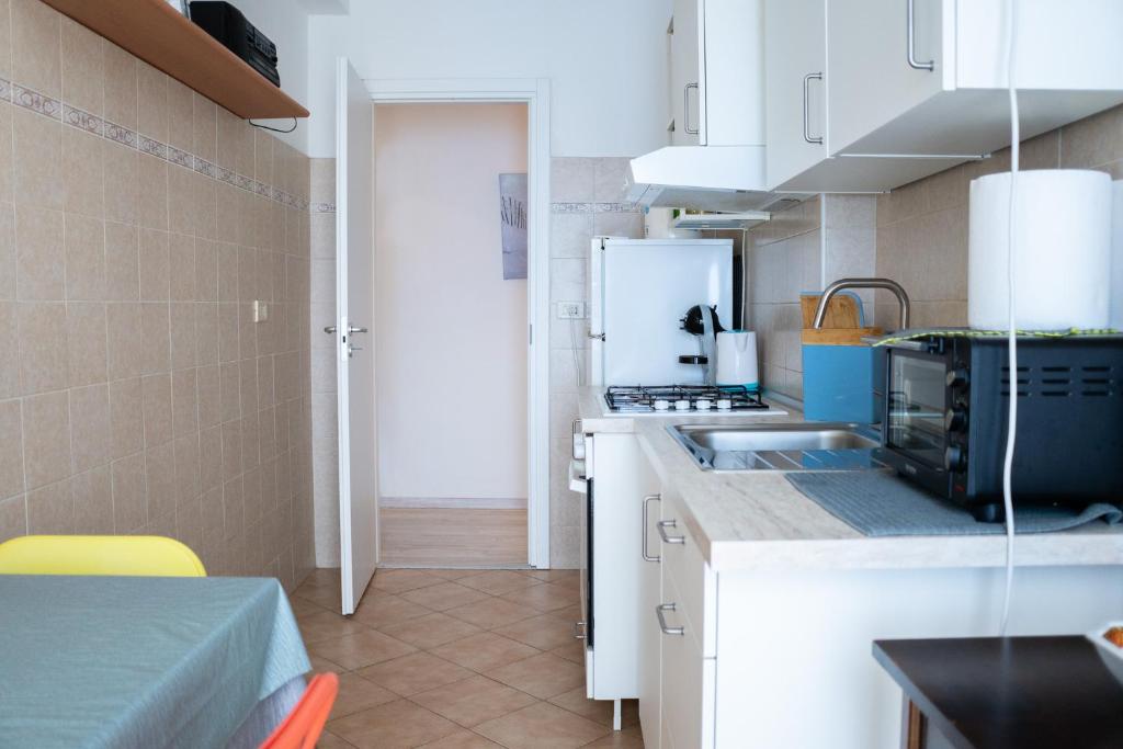Zdjęcie z galerii obiektu Nonna Pina Guest House [Moderno Appartamento vicino Metro A]Wifi,Netflix w Rzymie