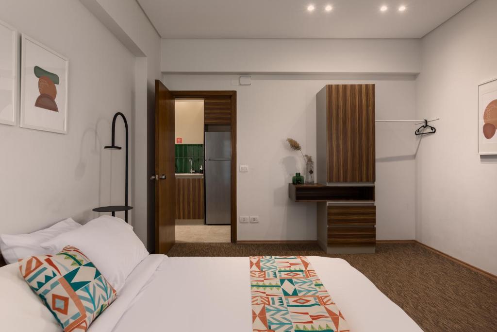 Livingville Nine - 12