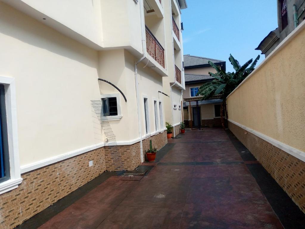 Fotografija v galeriji nastanitve Suitable properties v mestu Amuwo