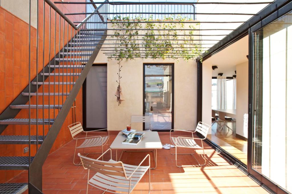 Balkón nebo terasa v ubytování DestinationBCN Urgell Apartment