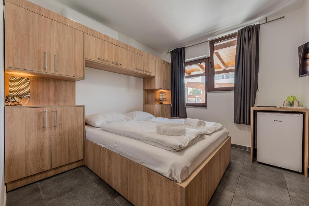 Aparthotel Plat - Error