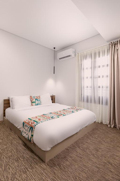 Livingville Nine - 10