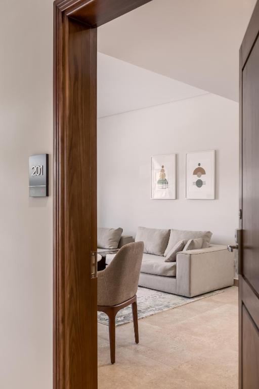 Livingville Nine - 16