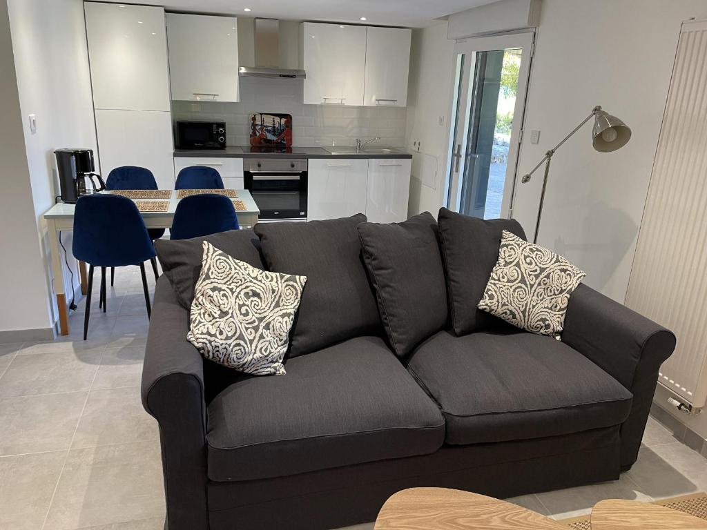 Appartement Mouxy, 2 pièces, 4 personnes - FR-1-617-28 - Housity
