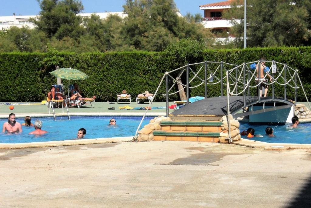 Bazén v ubytovaní JARDINS DEL MAR 46 alebo v jeho blízkosti