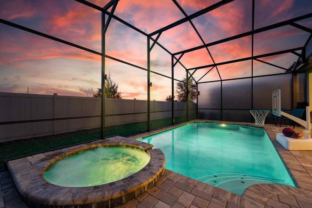 Heart of Disney 9BR Villa, Pool, Theatre, Arcade, Kissimmee (updated