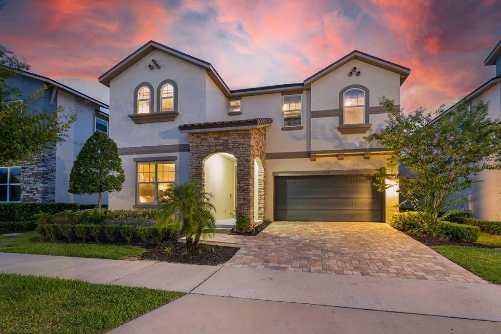 9BR Oasis with Private Pool, Theatre, Arcade!, Kissimmee Updated 2023