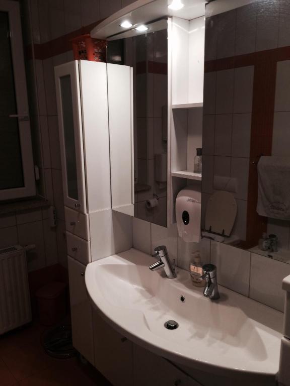 Kúpeľňa v ubytovaní Guest House Šeperić