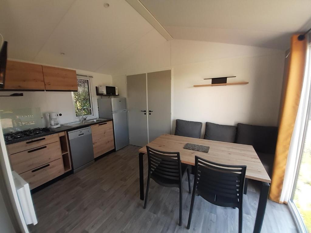Camping Les Brillas - Mobil Home Authentique ( 4 Personnes )