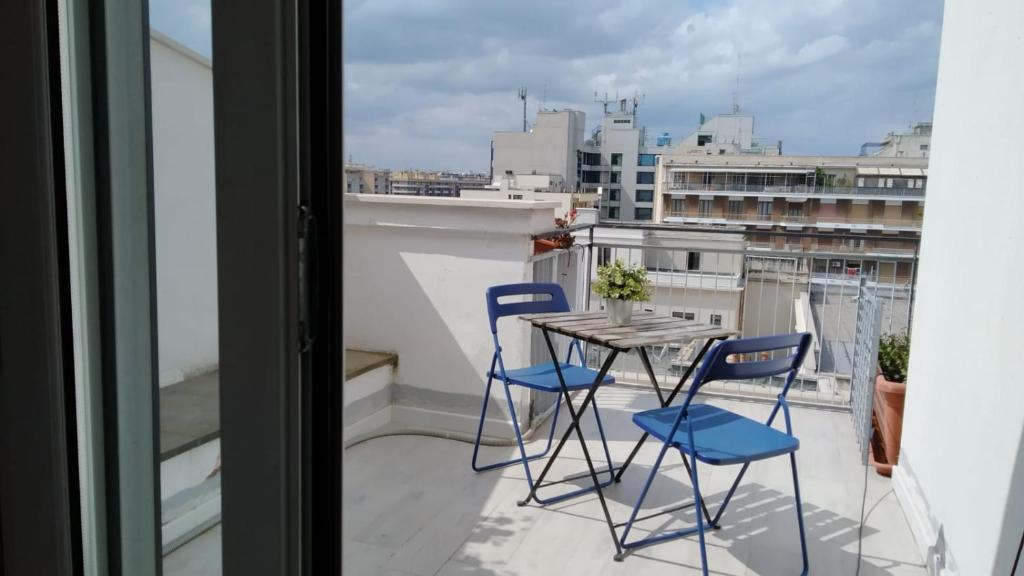 A balcony or terrace at CconfortHotels R&B Cavour