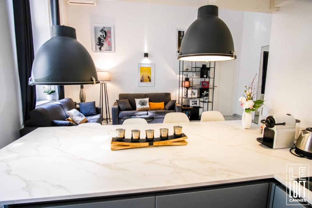 Kuchyňa alebo kuchynka v ubytovaní Le loft Cannes