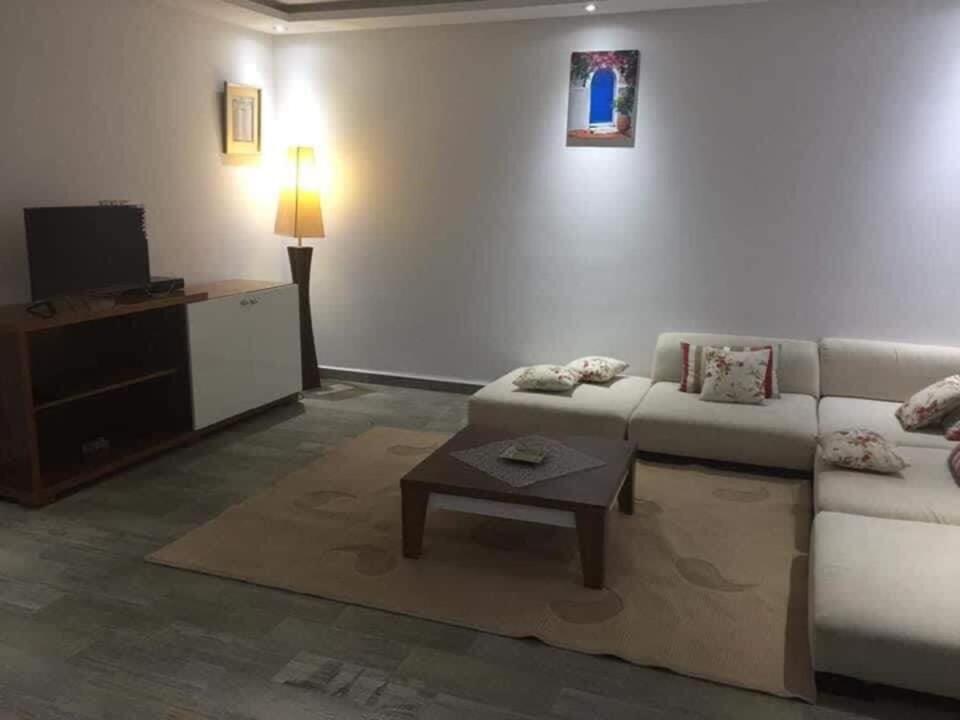 Posezení v ubytování grand S+1 avec vaste terrasse panoramique