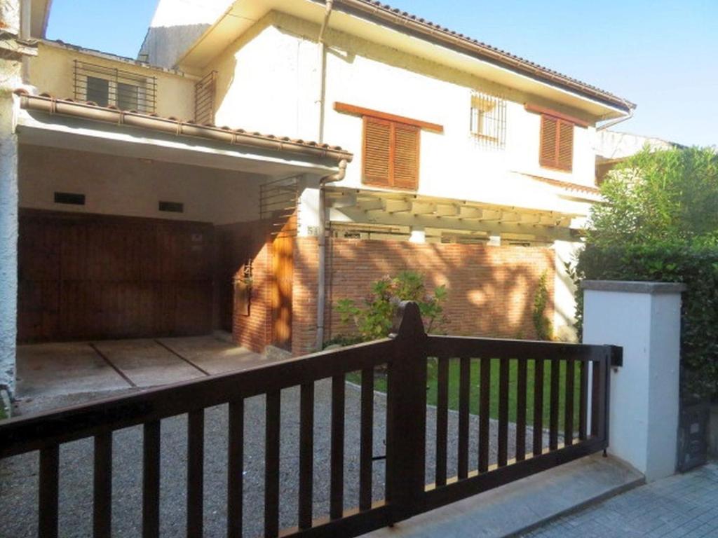 Zdjęcie z galerii obiektu EGONA-ARES Villa adosada junto la playa y del golf w mieście Zarautz