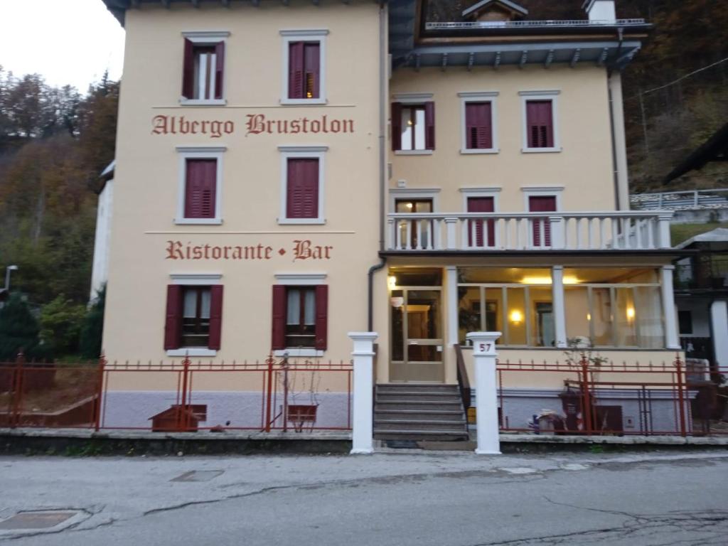 Exteriér nebo vchod ubytování HOTEL BRUSTOLON