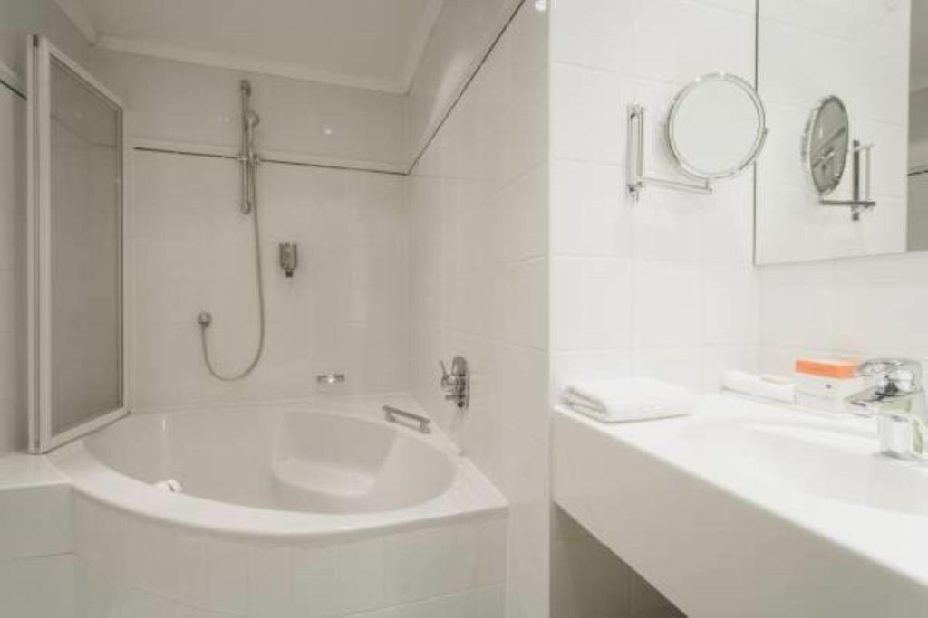 Hotel Schwarzer Adler - Sport & Spa - 12