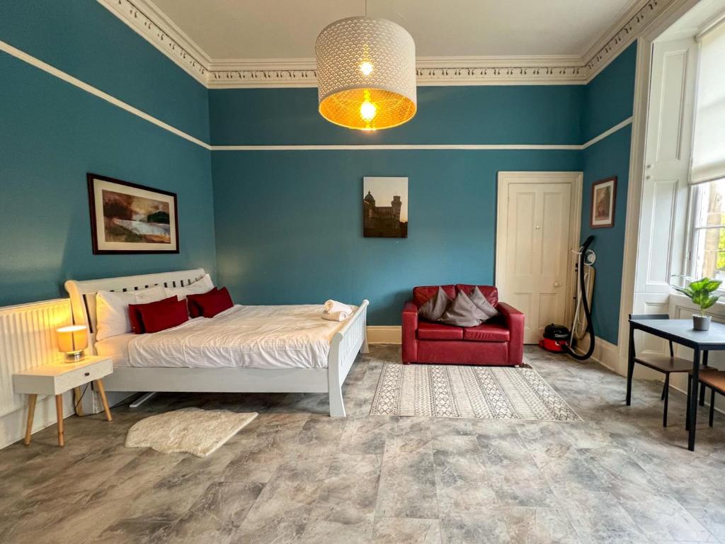 Cozy Studio Apartment of Glasgows West End - Housity