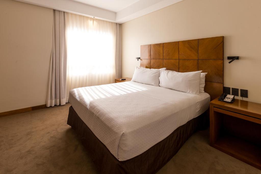 Postel nebo postele na pokoji v ubytování Crowne Plaza Asunción by IHG