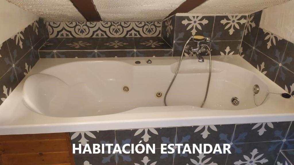 Alojamientos La Casa de Piedra - imagen 3