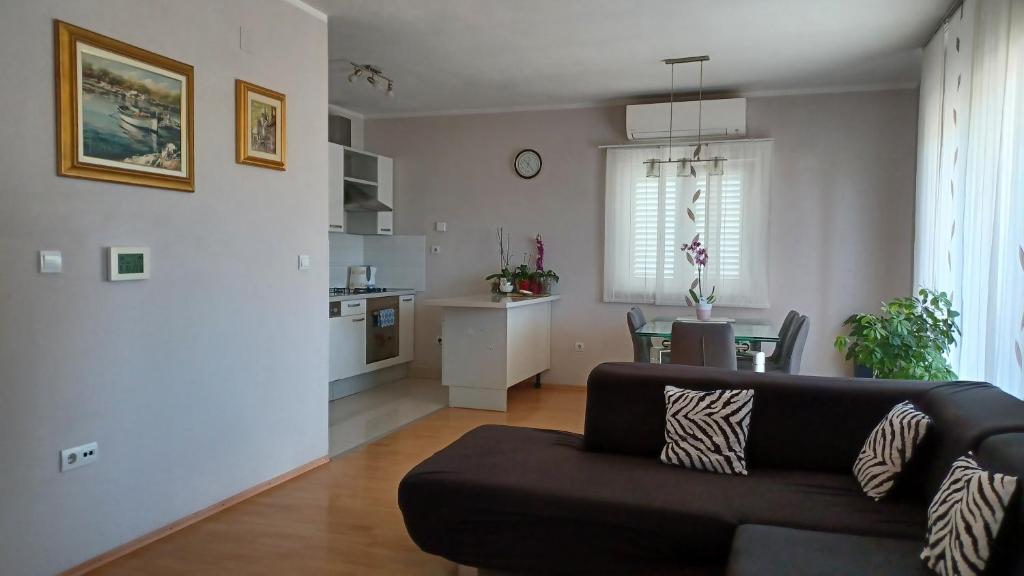 Kuchyň nebo kuchyňský kout v ubytování Apartments 255