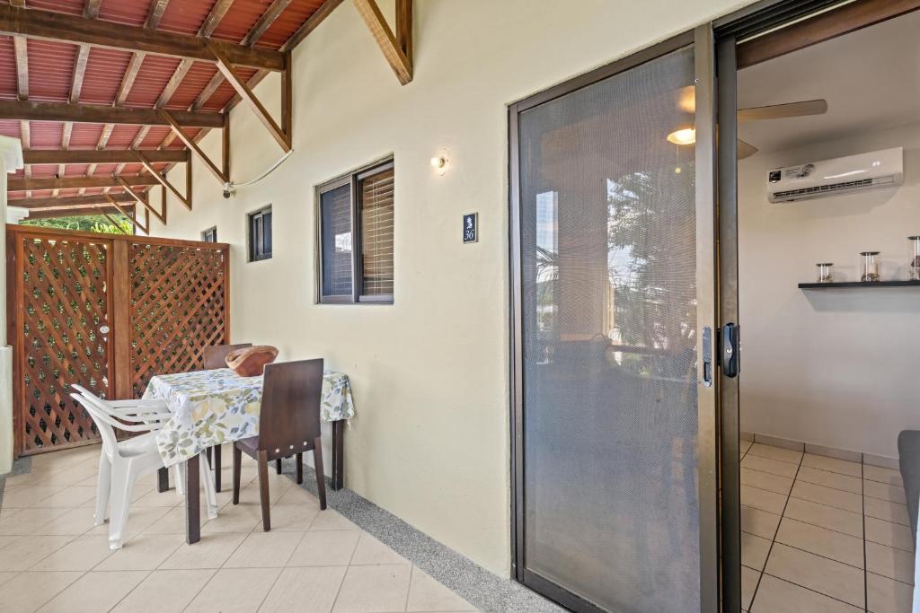 Fotografie z fotogalerie ubytování Beautiful beach front entire condo v destinaci Coco
