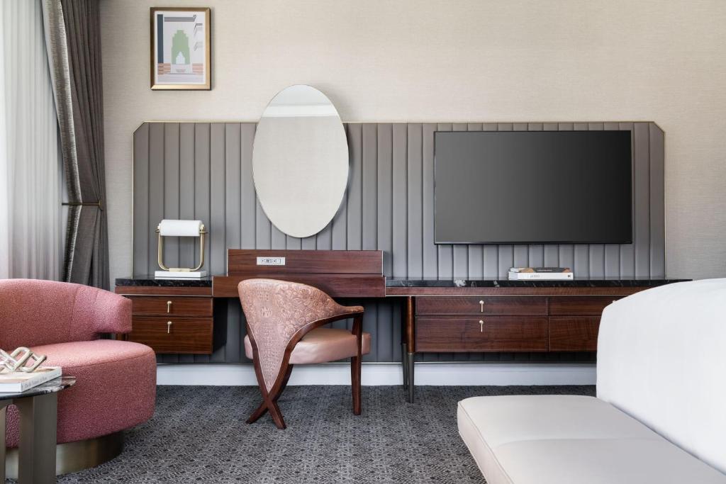 The Ritz-Carlton, Dallas - Deluxe King Room
